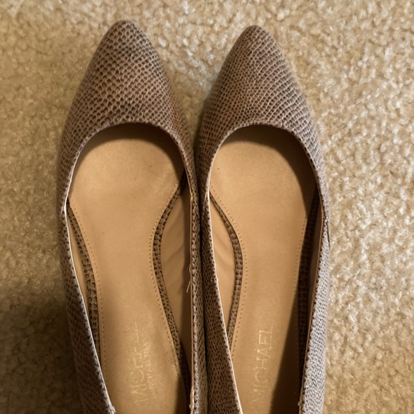 Micheal Shannon Flats size 7 - Picture 2 of 3